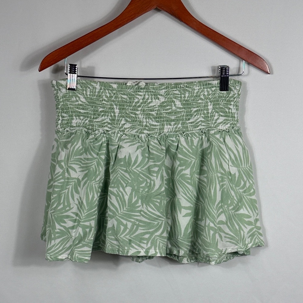 Tropical Green Leaf Print Mini Skirt, Shorts underneath. Skort. Womens Size L